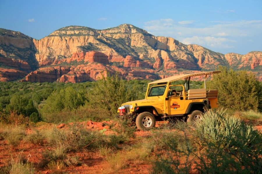 Sedona: PRIVATE 2-Hour Lil' Outlaw Trail Jeep Tour - Scenic Highlights: Red Rocks and Desert Vegetation