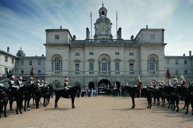 See Over 30 Top London Sights! Fun Private Tour with Local Guide - Buckingham Palace and Green Park
