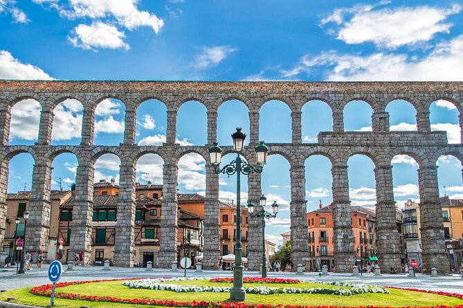 Segovia Walking Private Tour 3 hours with tickets included - Discover the Jewish Quarter and Historic Walls