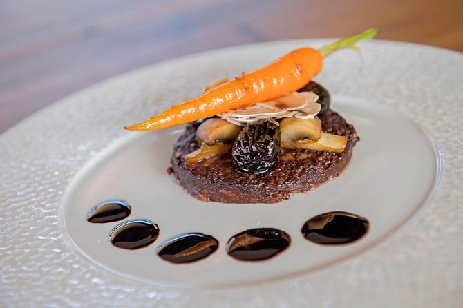 Seine River Sightseeing Cruise and Lunch at Le Bistro Parisien - Exploring the 1-Hour Seine Sightseeing Cruise