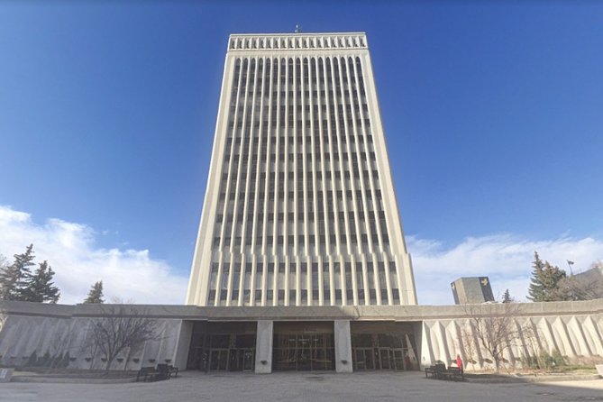 Self Guided Adventure Hunt: Regina The Queen City - Puzzles, Challenges, and Photo Tasks