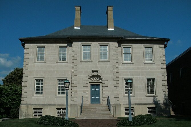 Self-Guided Alexandria Scavenger Hunt: Old Town Made New - Notable Landmarks and Their Stories