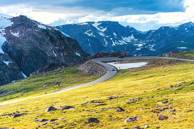 Self Guided Driving Audio Tour of Northern Parks Bundle - Exploring the Scenic Highlights of Day 1: Beartooth Highway and Big Sky