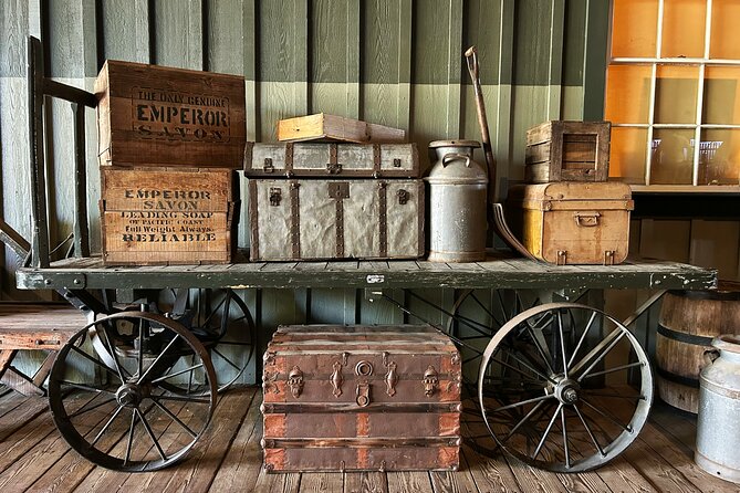 Self Guided Old Sacramento Walking Tour Explore Gold Rush History - Starting Point: Tower Bridge and Its Significance