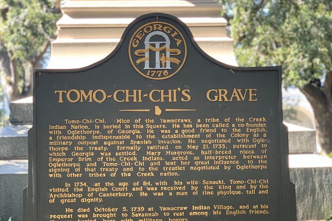 Self-Guided 'Old Squares of Savannah' Solo Walking Tour - Visiting Reynolds Square and the Olde Pink House