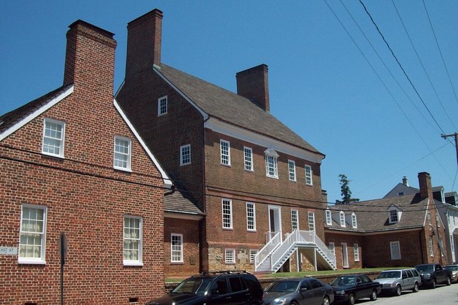 Self-Guided Scavenger Hunt: Annapolis Red Bricks & Blue Views - Starting Point: Maryland’s Historic State Circle