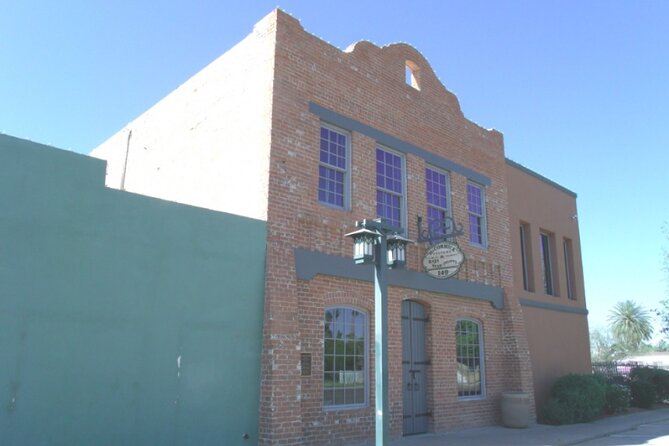 Self-Guided Scavenger Hunt: Chandler Functional Fun in Old Town! - Chandlers Historic Beginnings and Artistic Growth
