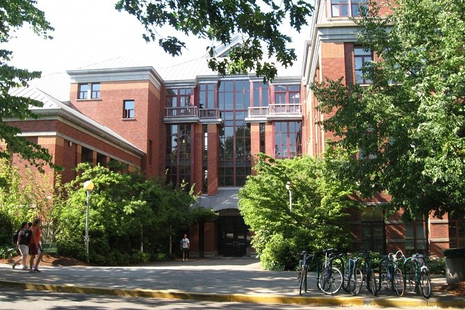 Self-Guided Scavenger Hunt: Eugene Waddle Around Campus - The Flexibility of a Self-Guided Tour in Eugene