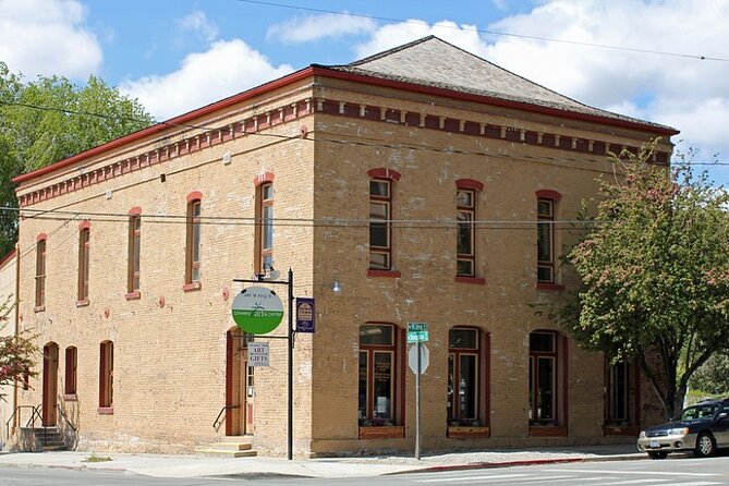 Self-Guided Scavenger Hunt: Test Your Luck In Carson City - Exploring Carson City’s Historic Buildings and Landmarks