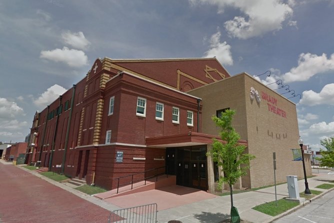 Self Guided Tulsa Scavenger Hunt: Center of the Universe - Exploring Tulsa’s Historic and Artistic Districts