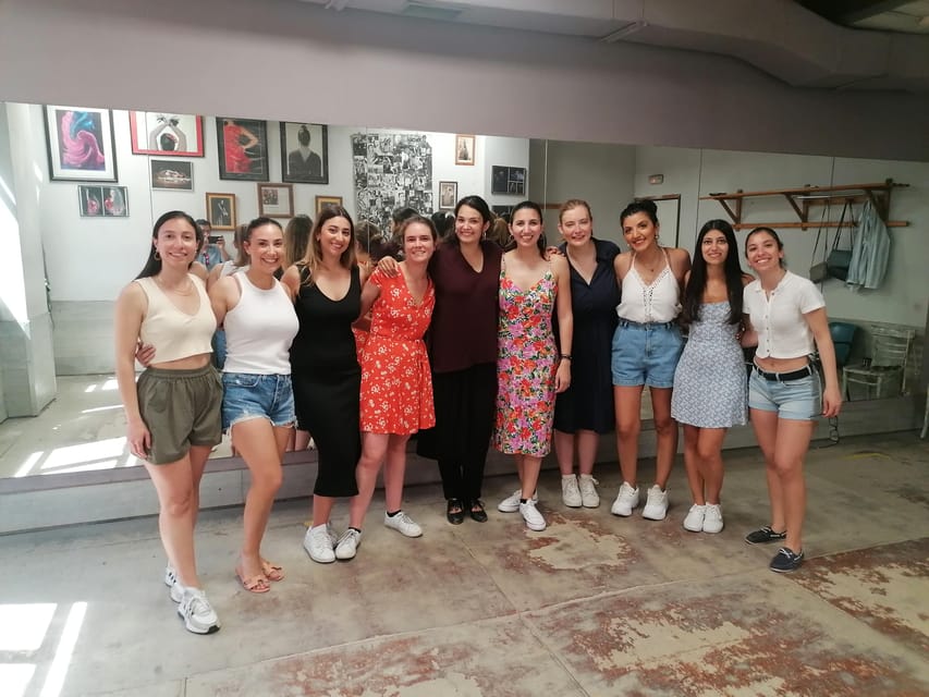 Sevilla: Latin Dance and Salsa Class Experience - Location and Meeting Details in Sevillas Old Town