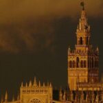 Seville Evening Historical Tour with Haunted History - The Starting Point: Plaza del Triunfo