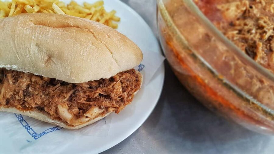 Seville in Depth: Exclusive Walking Tour+Tapas (3+3 hrs) - Exploring the Enchanting Santa Cruz Neighborhood