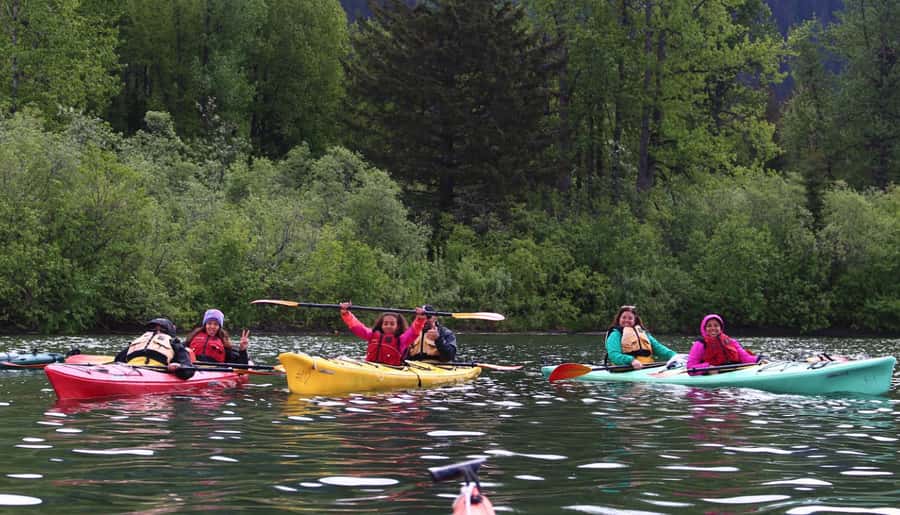 Seward: Family-Friendly Bear Lake Kayak Tour - Pickup and Scenic Viewpoints in Seward