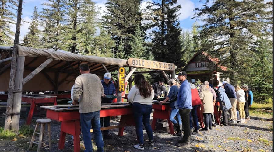 Seward: True Alaskan Gold Panning Experience - Personalized Demonstration with Local Humor and History