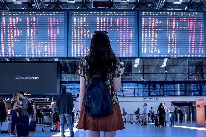 Shared Arrival Transfer: Santorini Airport to Hotel or Cruise Port - Meeting Point and Booking Details in Santorini