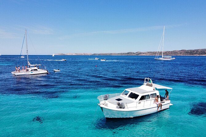 Shared boat tour, with free lunch and drinks - Starting Point and Easy Access in Sardinia