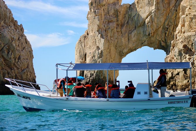 Shared ride to the arch of Cabo San Lucas - Departing from D Dock: Easy and Accessible Meeting Point