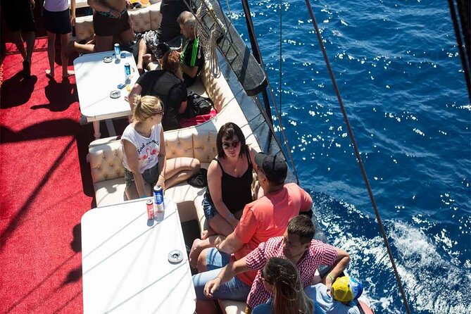 Side-Alanya: Pirate Yacht Tour (Legend Big Kral) with Lunch-Drink - Visiting Cleopatra Beach and Alanya Castle Views