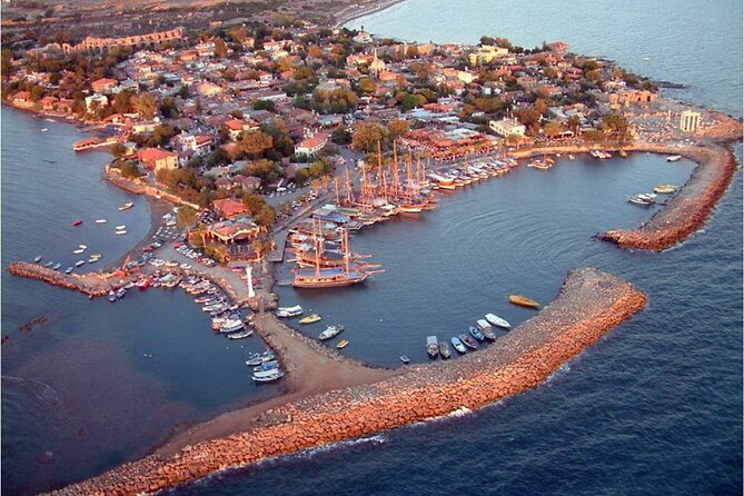 Side Dolphin Island Boat Trip With Lunch And Hotel Transfer - Lunch on Board: Barbecued Chicken or Fish