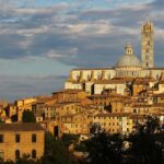 Siena Tour and exclusive window on Piazza del Campo - Exploring the Ancient Palace of the Tolomei Family