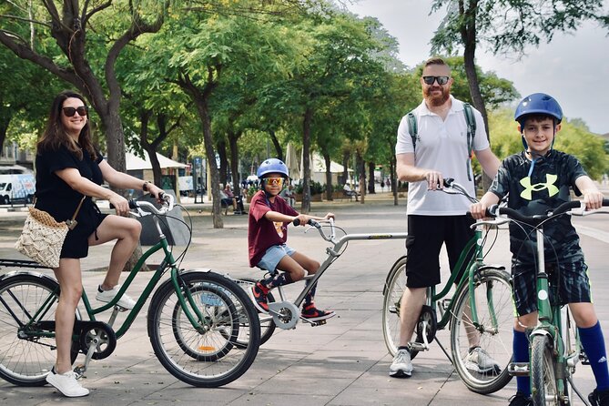 Sightseeing by Bike & Photo Shooting - Discover Barcelona’s Historic Old Port and Seaside Views