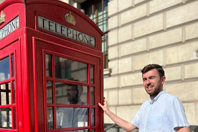 Sightseeing tour of London - in clear, slow English - Buckingham Palace and Its Security Secrets