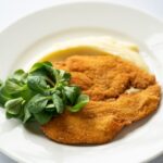 Sinatra Tribute Show and Dinner Experience in Manes - The Architecture and Artistic Setting of Mánes