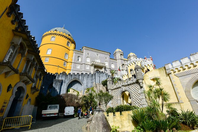 Sintra and Cascais Full Day Private Tour from Lisbon - Exploring Cascais Bay and the Centro Historico