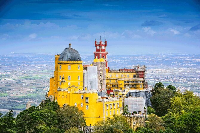 Sintra and Cascais Private Sightseeing Tour - Exploring Sintra’s Historic Charm and Natural Beauty