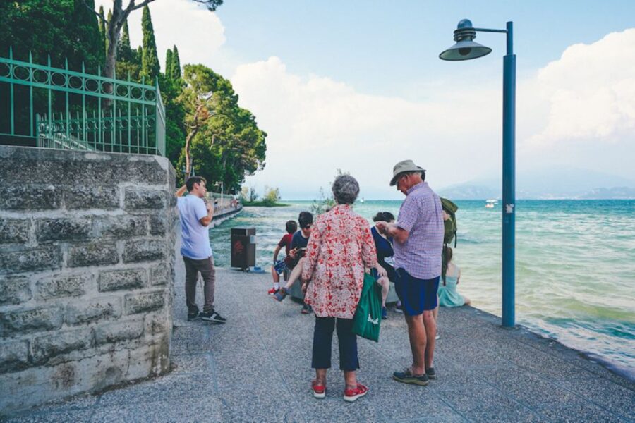 Sirmione: Village Highlights Walking & Lake Garda Boat Tour - The 30-Minute Lake Garda Boat Ride for Panoramic Views