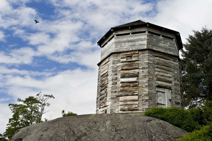 Sitka: Guided Walking Tour of Historic Downtown - Discover Sitka’s Unique Location and History