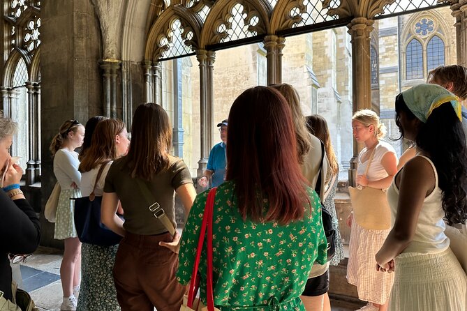 Skip-the-line London Westminster Abbey and City of Westminster Kid-Friendly Tour - Relaxing Stroll Through St. Jamess Park