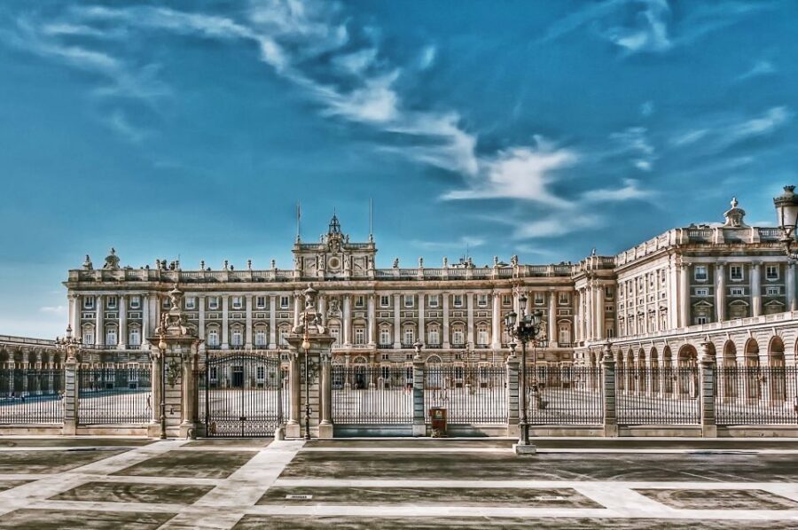 Skip the Line Royal Palace Madrid Tour Semi-Private 8ppl max - The Royal Palace’s Main Entrance and Sabatini Staircase
