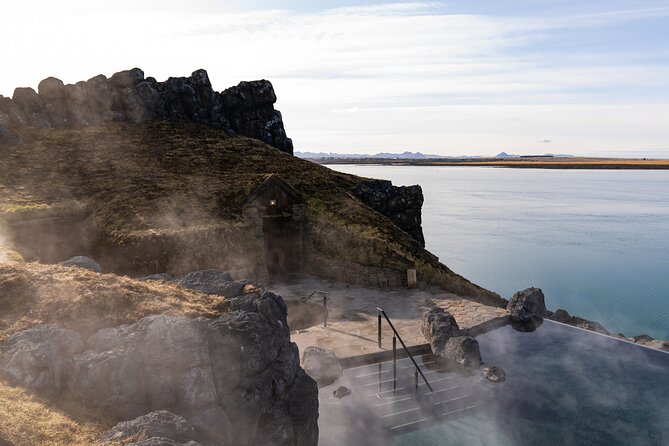 Sky Lagoon Spa Experience with Private Transfer from Reykjavík - Lagoon Views and Facilities