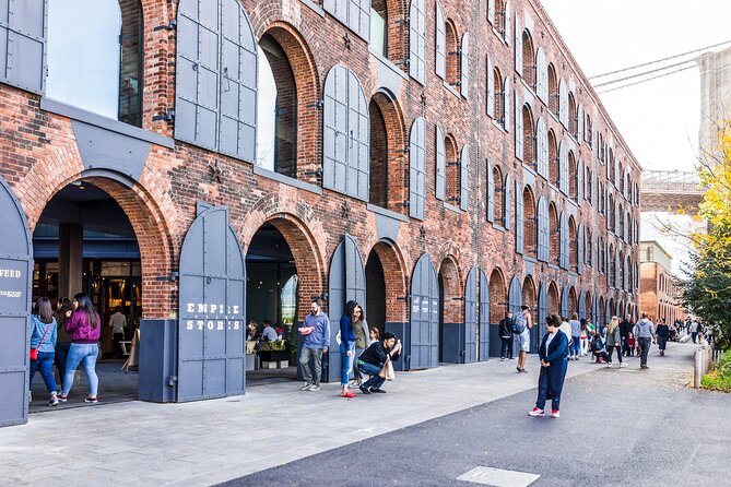 Small Group Brooklyn Bridge, DUMBO, and Skyline Guided Tour - Walking the Brooklyn Bridge: A Walk with Iconic Views