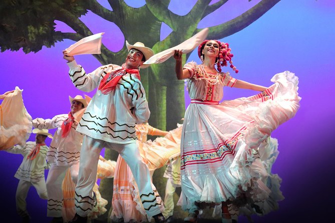 Small Group: Discover the Folkloric Ballet of Mexico - The Scene at Chapultepec Castle