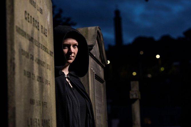 Small Group Edinburgh Underground Vaults & Graveyard Ghost Tour - The Haunted Streets of Edinburgh’s Old Town
