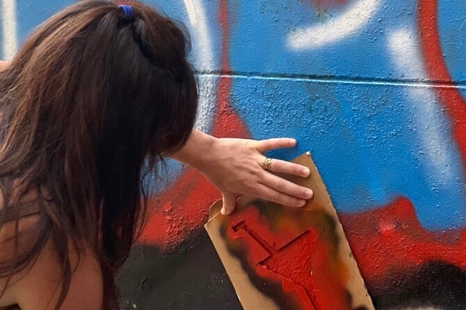 Small-Group Graffiti Tour and Workshop in El Carmen - Creating Your Own Graffiti on Canvas with Valencian Artists