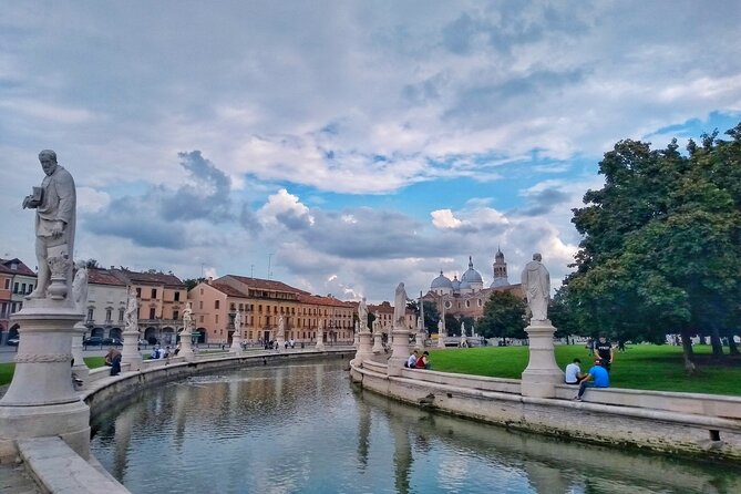 Small Group Guided Tour of Padua from Venice - Discovering Padua’s Historic Squares: Piazza della Frutta and Piazza delle Erbe