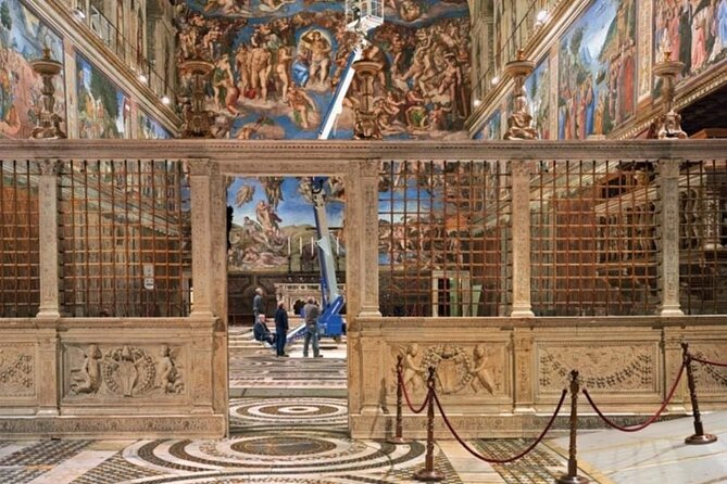 Small Group Guided Tour of St Peter Basilica - Exploring St. Peter’s Basilica’s Architectural Marvels