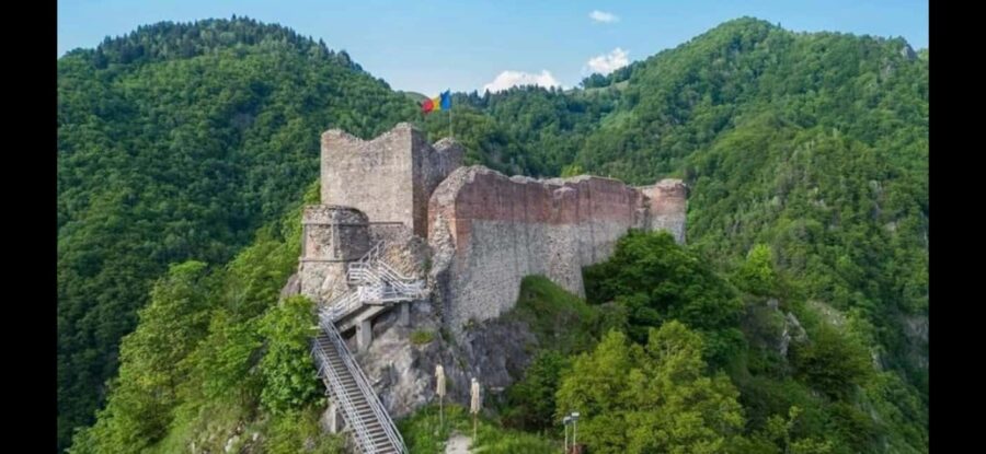 Small group max 7 - Top Gear Road - Transfgran Highway - Visiting Curtea de Arge Monastery