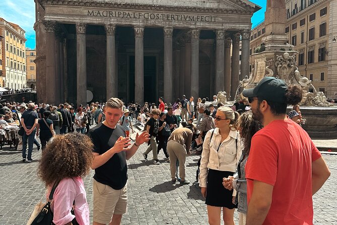 Small-Group Rome Express Walking Tour in English/Spanish - The Trevi Fountain and Romantic Atmosphere