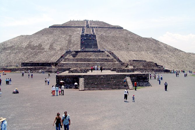 Small Group: Teotihuacan Pyramids and Shrine of Guadalupe with Lunch - The Journey to the Ancient City of Teotihuacan