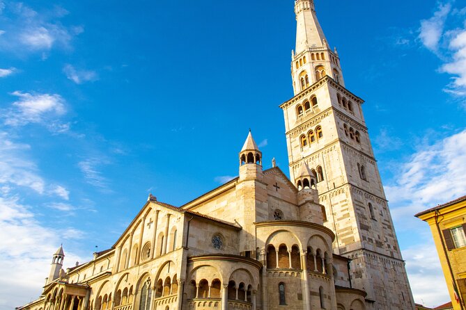 Small Group Walking Tour of Modena - Visiting the Palazzo Ducale and Local Markets