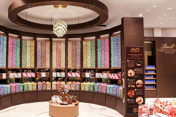 Small Group Zurich Walking Tour, Cruise and LINDT Factory - Discovering the Lindt Home of Chocolate