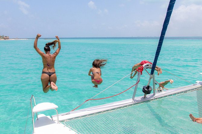 Snorkeling Adventure at Isla Mujeres Includes Lunch and Open Bar - Sailing and Onboard Experience