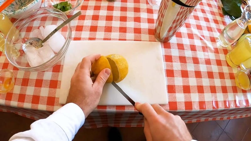 Sorrento: Make the best Fried Pizza and Limoncello Spritz - Scenic Hilltop Location in Sorrento for a Relaxed Atmosphere