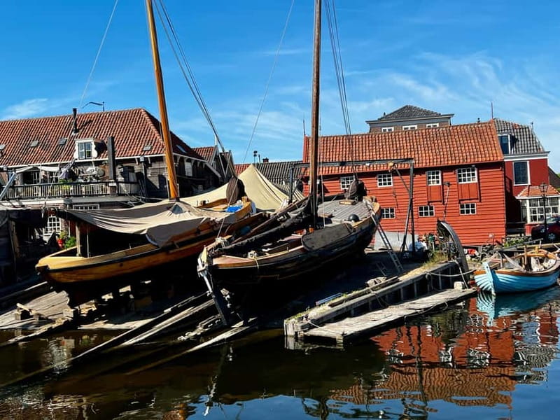 Spakenburg: Guided Walking Tour of the Historic Center - Starting Point at Het Spui 1 Near the Harbour Benches