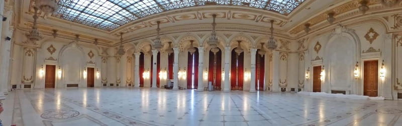 Spanish guided tour at the Palace of Parliament in Bucharest - Inside the Palace of Parliament: From the Honor Hallway to the Largest Ballroom